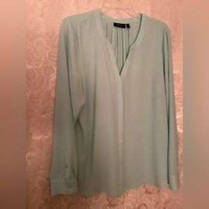 Apt 9 Blouse. Light aquamarine. Size XL. Long sleeves